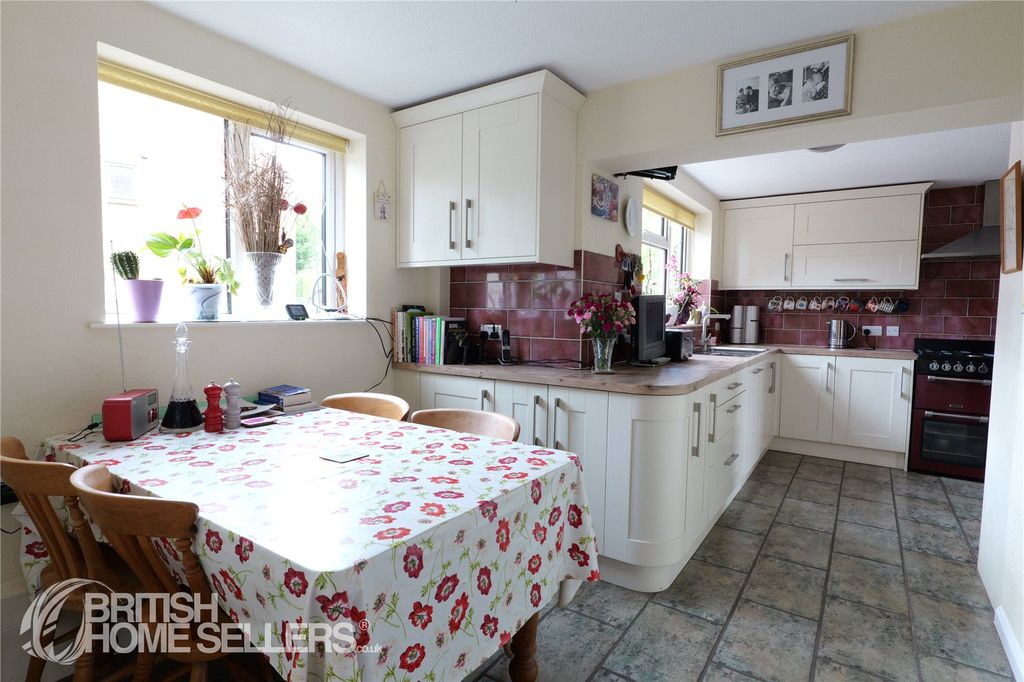 Property photo 2 of 20 Picture No. 04