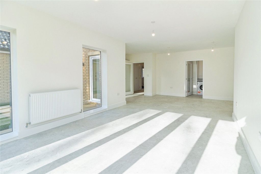 Property photo 3 of 30 Picture No. 21