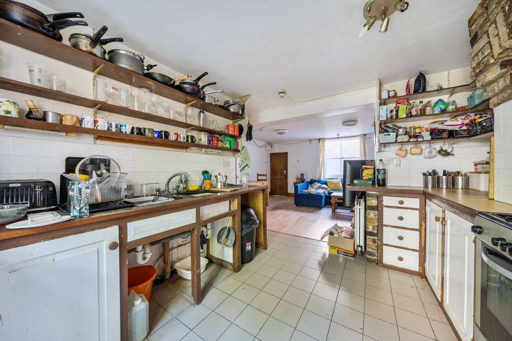 Property photo 1 of 21
