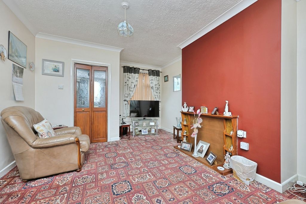 Property photo 2 of 10 Pbox-Img.Jpg