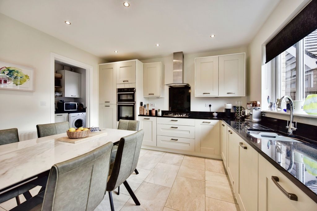 Property photo 3 of 20 Fbb_3213Edit