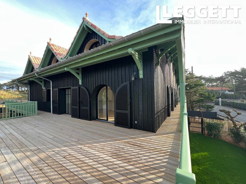 Property photo 2 of 8