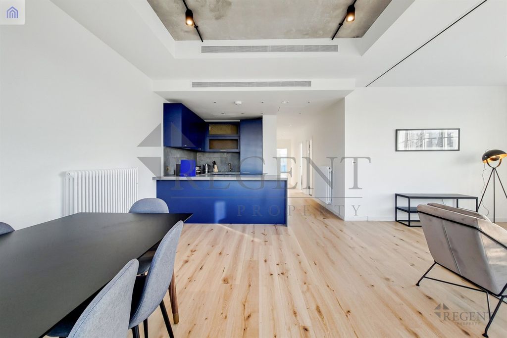 Property photo 2 of 11 Open Plan