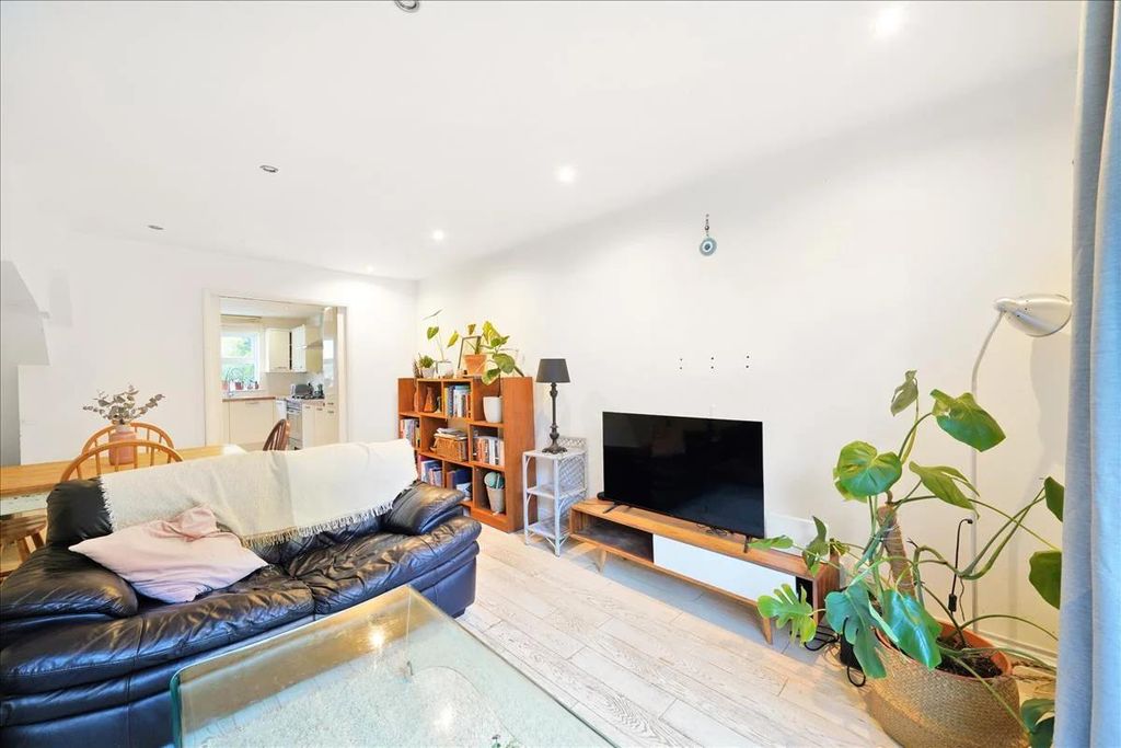 Property photo 1 of 5