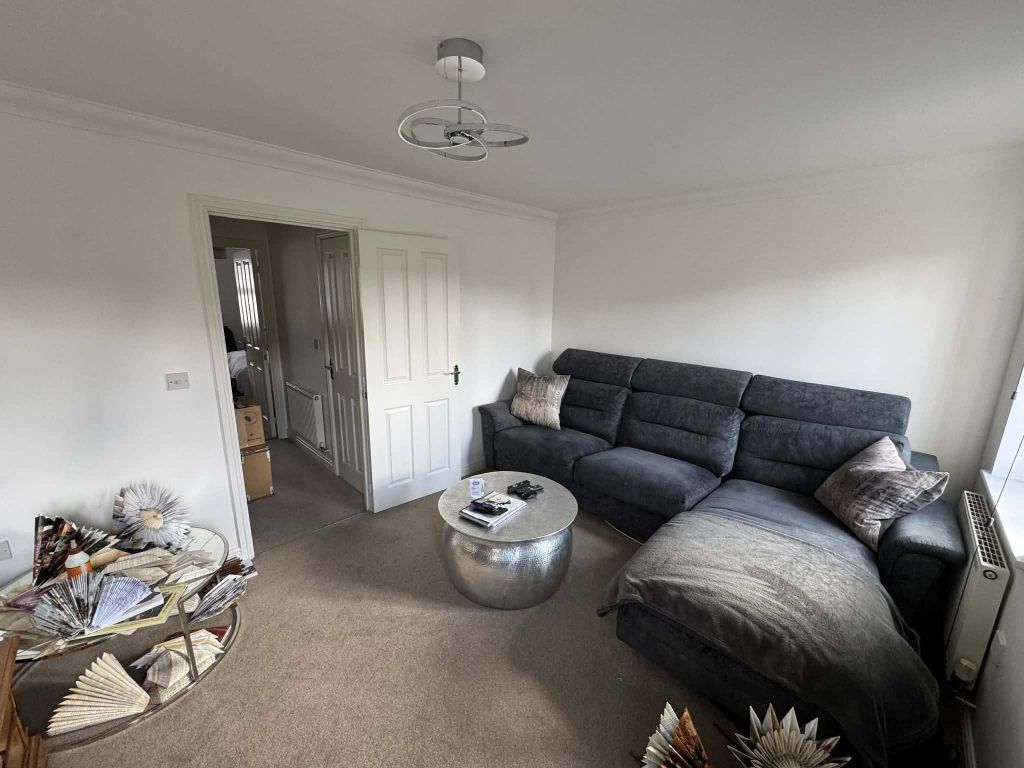 Additional image 5 of 4 bed town house to rentUrquhart Road, Thatcham RG19