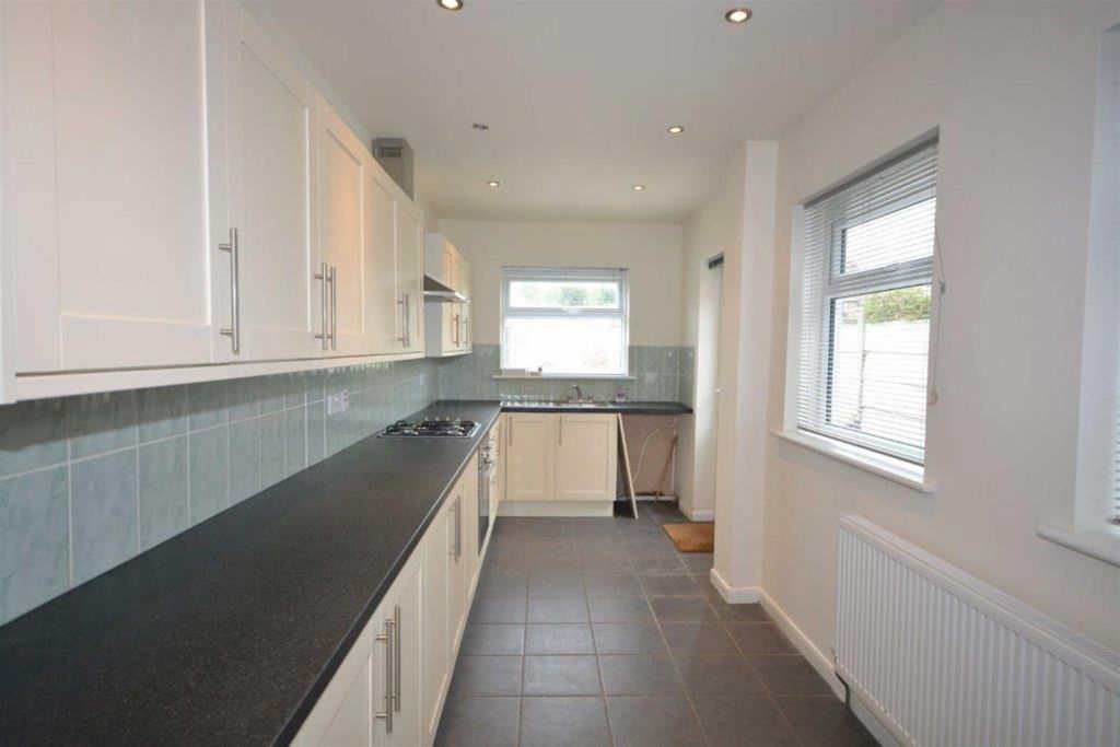 Property photo 2 of 9 Kitchen