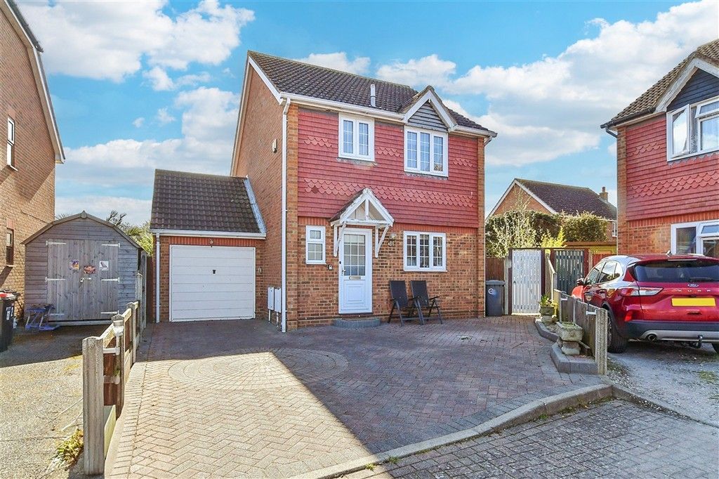 Property photo 1 of 12 Web