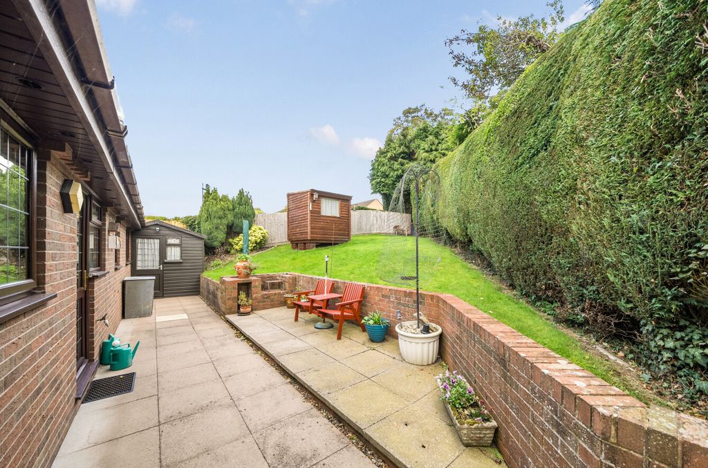 Property photo 2 of 21 1357281-1-68d40A0...