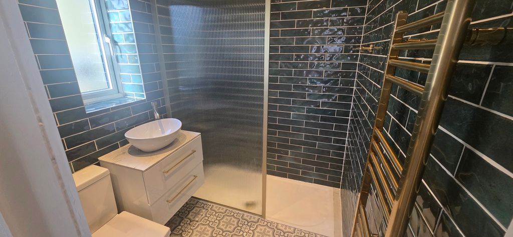 Property photo 2 of 12 Bedroom 1