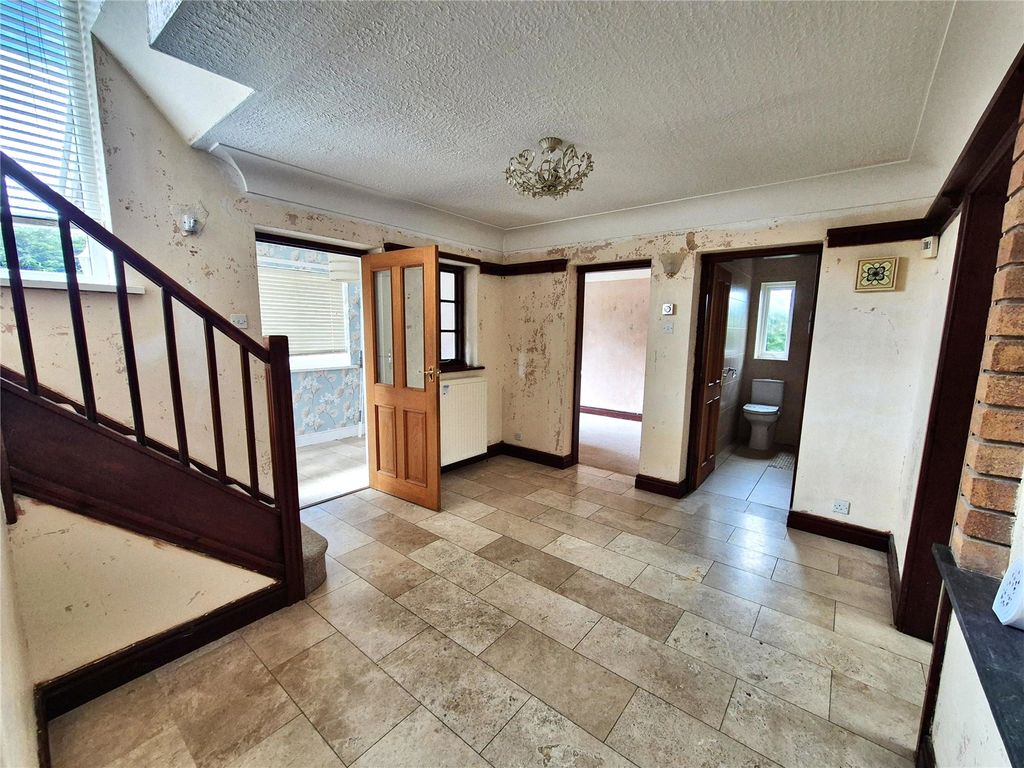 Property photo 3 of 20 Hallway