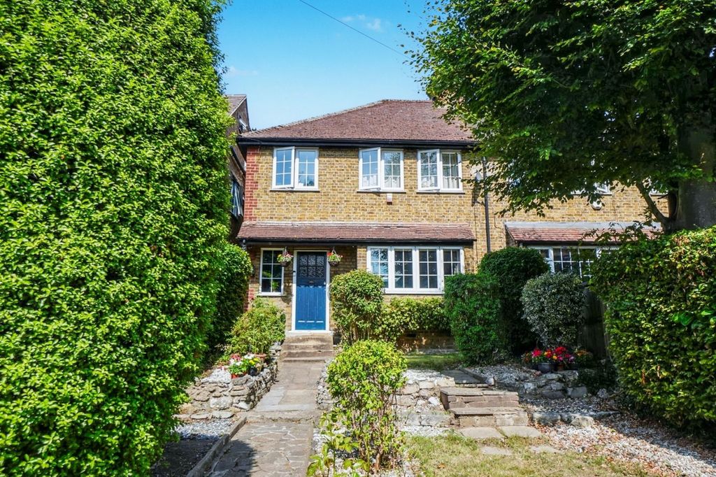 Property photo 1 of 15 Photo 16