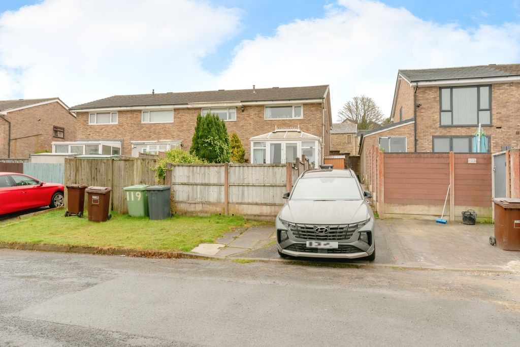 Property photo 3 of 17 Photo