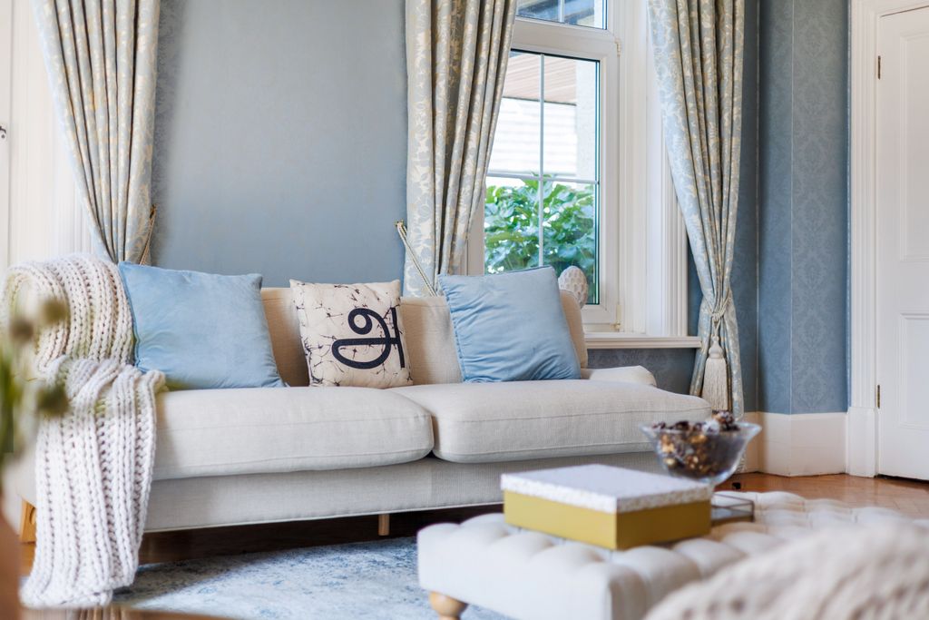 Property photo 2 of 34