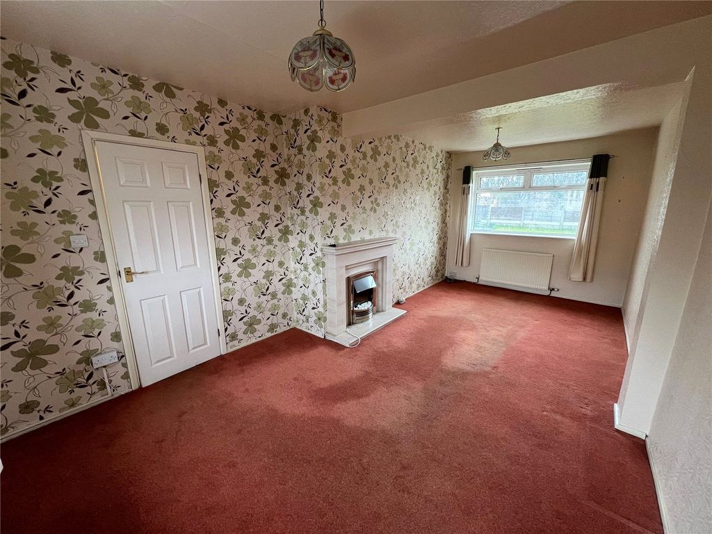 Property photo 3 of 9 Lounge Dining Room