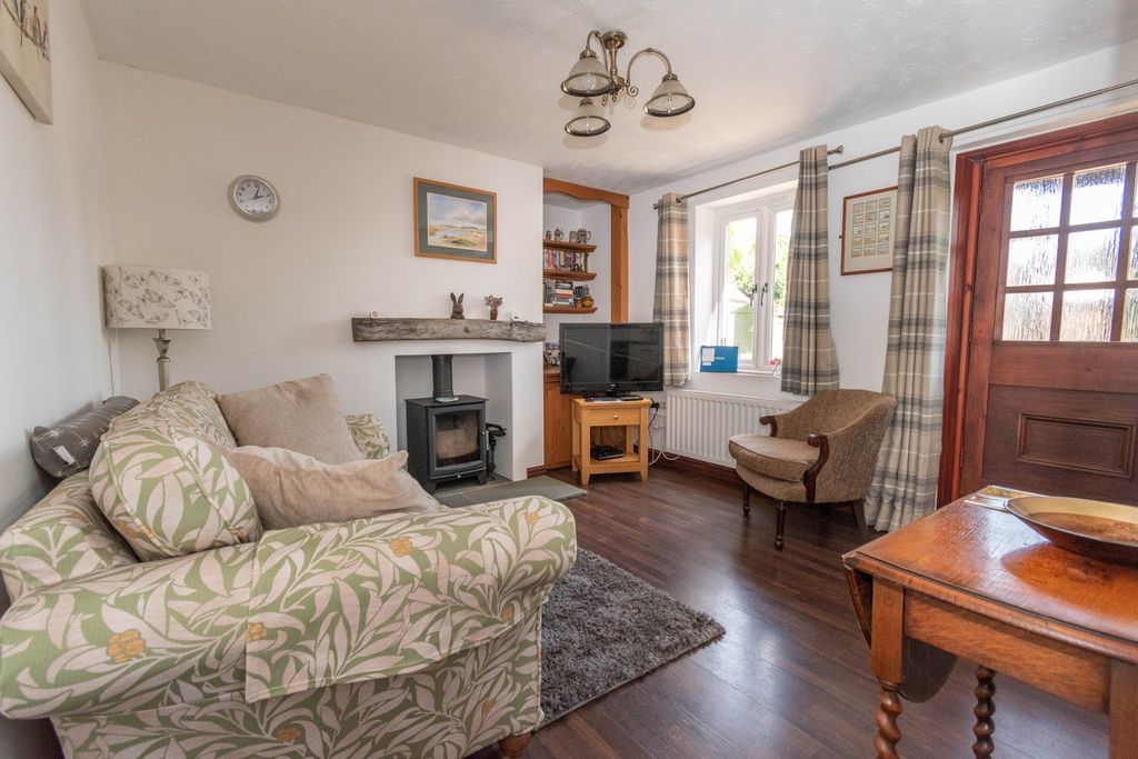 Property photo 3 of 13