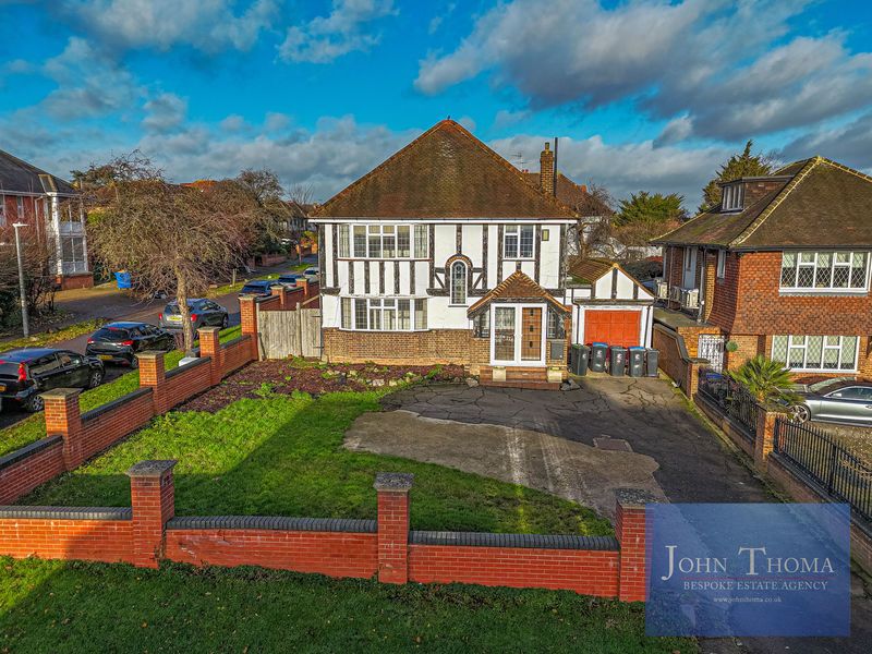 Property photo 1 of 19 Photo 17