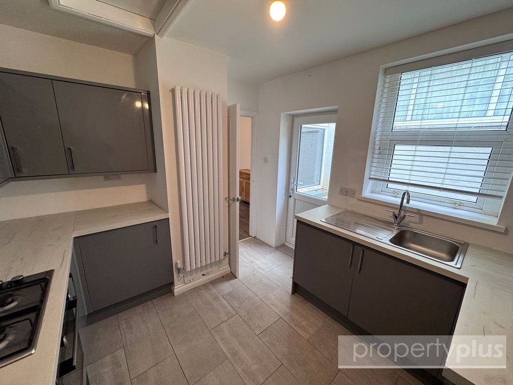 Property photo 3 of 15 Picture No. 10