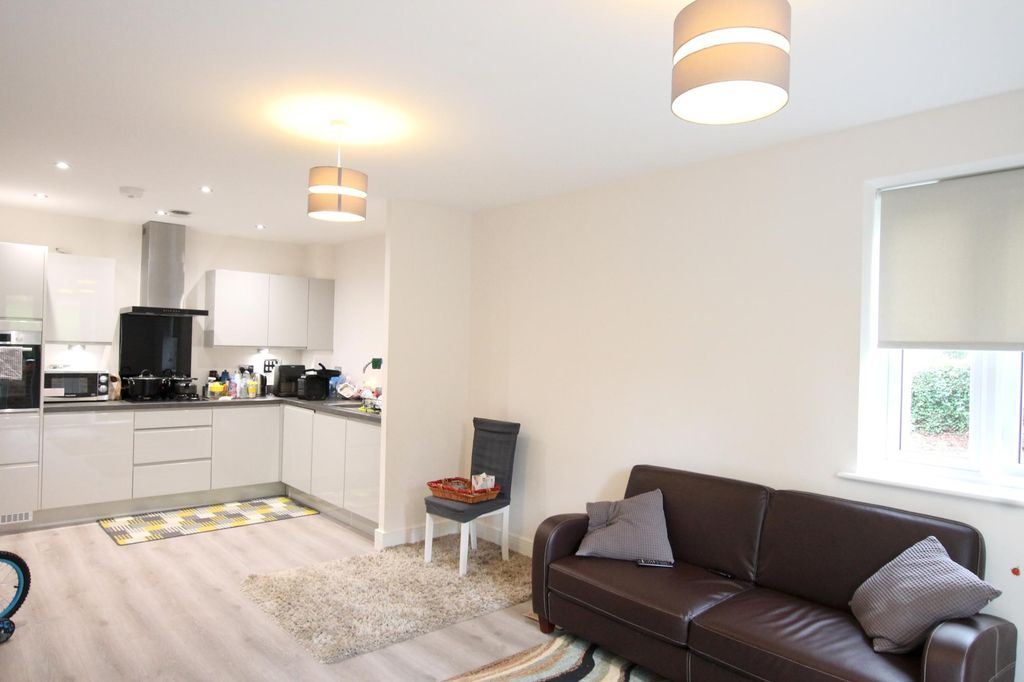 Property photo 2 of 10 Open Plan Living