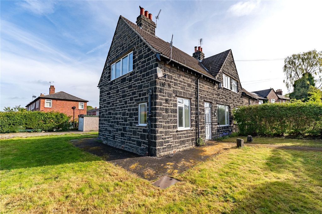 Property photo 1 of 15 Front