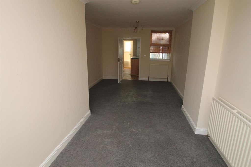 Property photo 3 of 8 Img_9842.Jpg