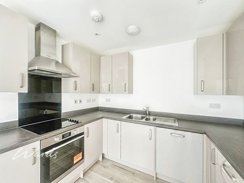 Property photo 2 of 11 Kitchen