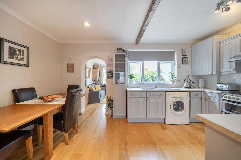 Property photo 3 of 20 1442654-6-69E251c...