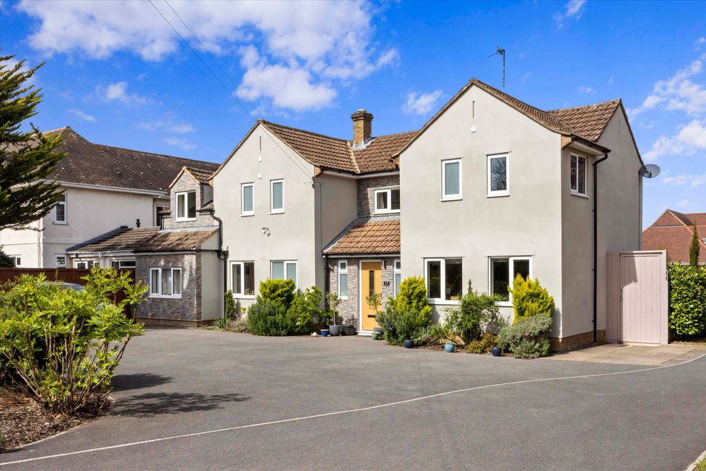 Property photo 1 of 17 Image