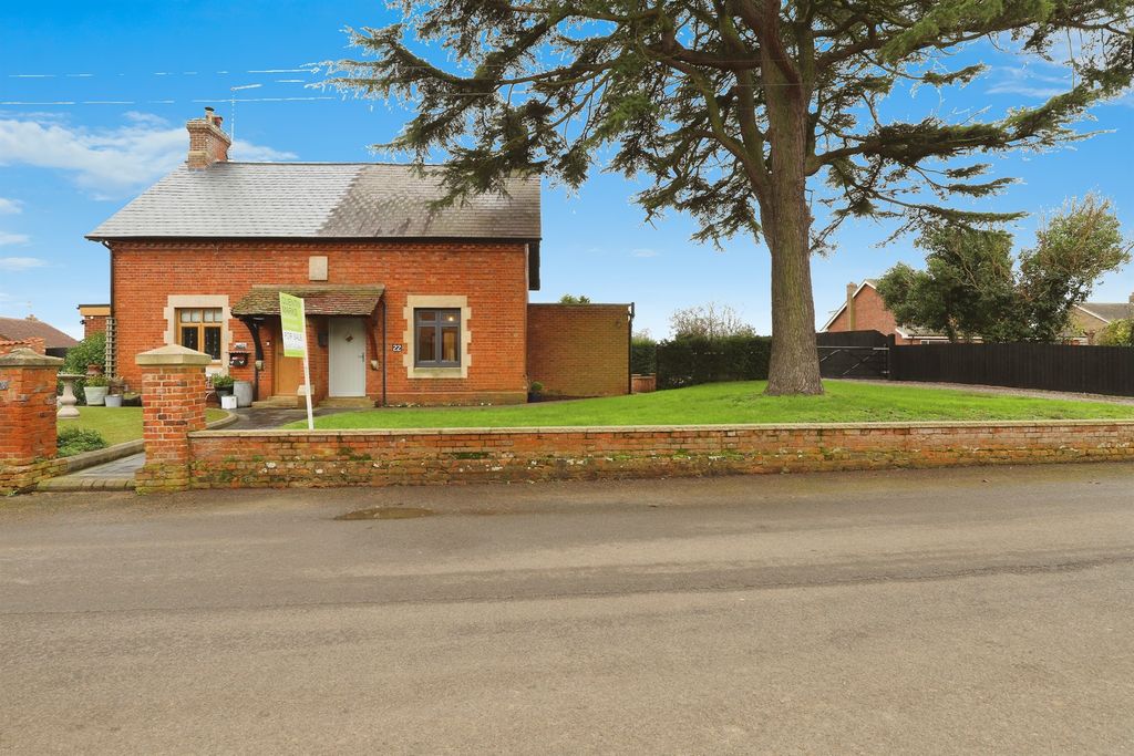 Property photo 1 of 18