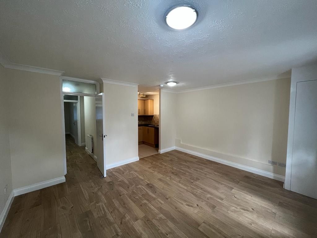 Property photo 1 of 3