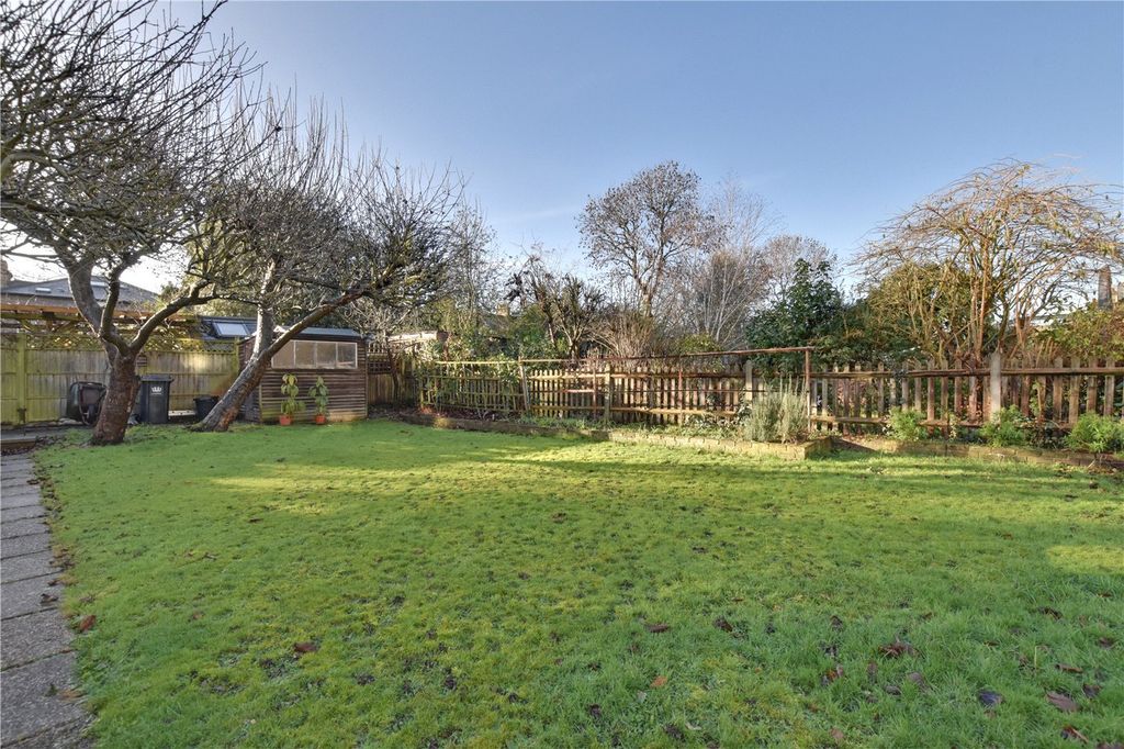 Property photo 3 of 22 Picture No. 05