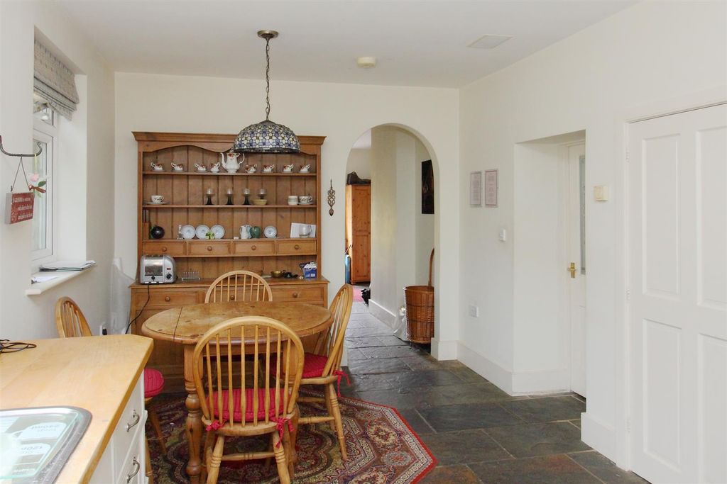 Property photo 3 of 8 Breakfast Area