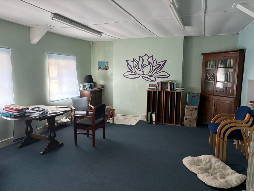 Property photo 3 of 4