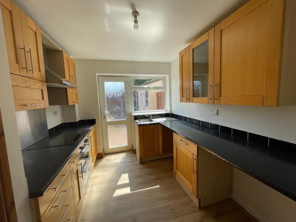 Property photo 3 of 13 Kitchen