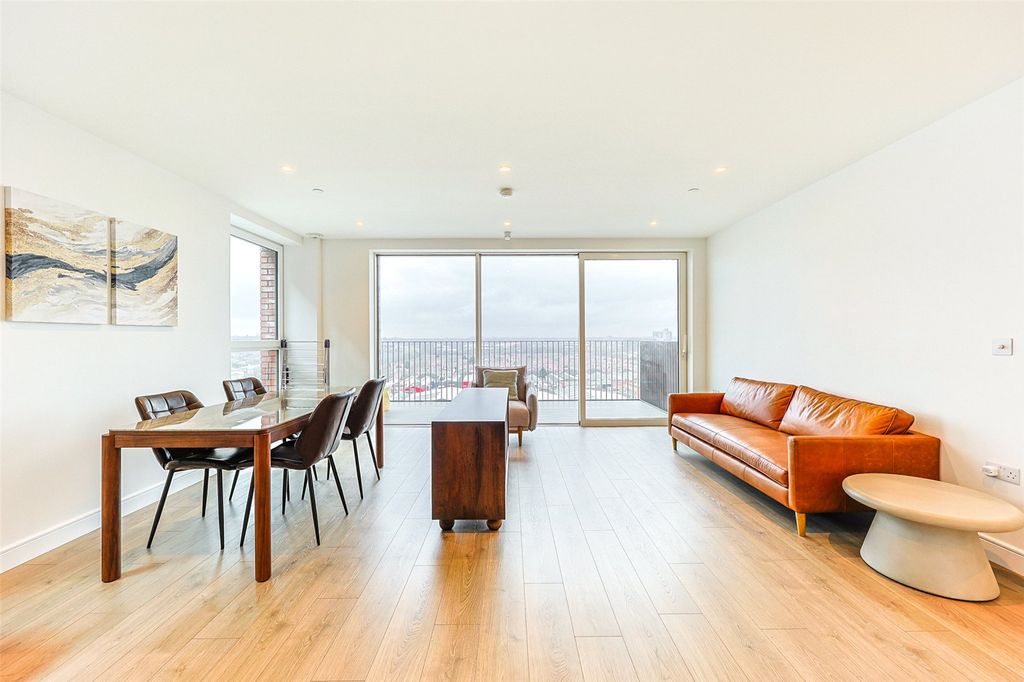 Property photo 2 of 18 Picture No. 04