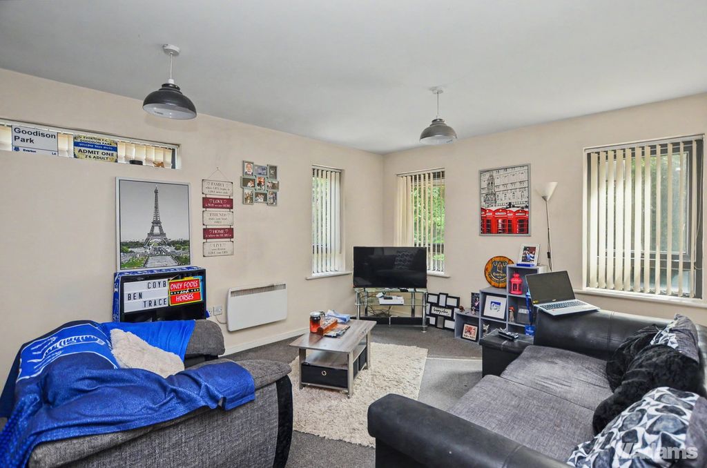 Property photo 2 of 9