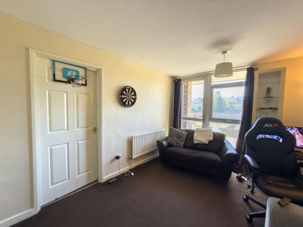 Property photo 3 of 8 Image 3