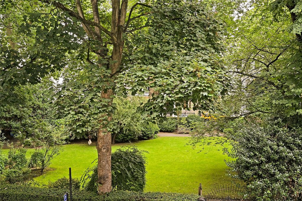 Property photo 3 of 11