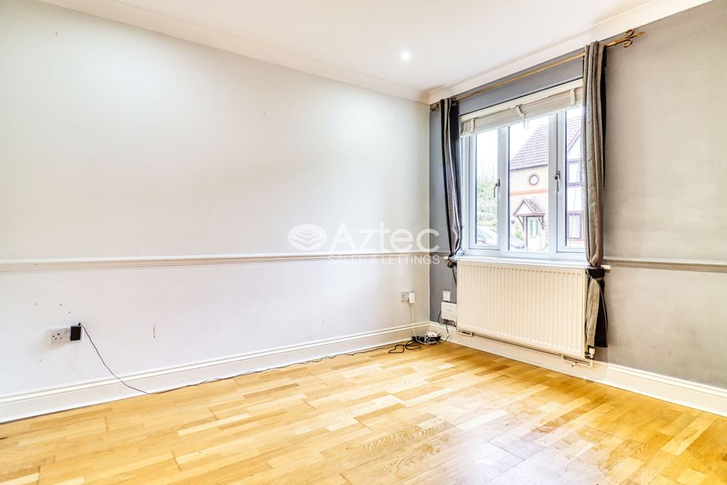 Property photo 3 of 22 Dining Area