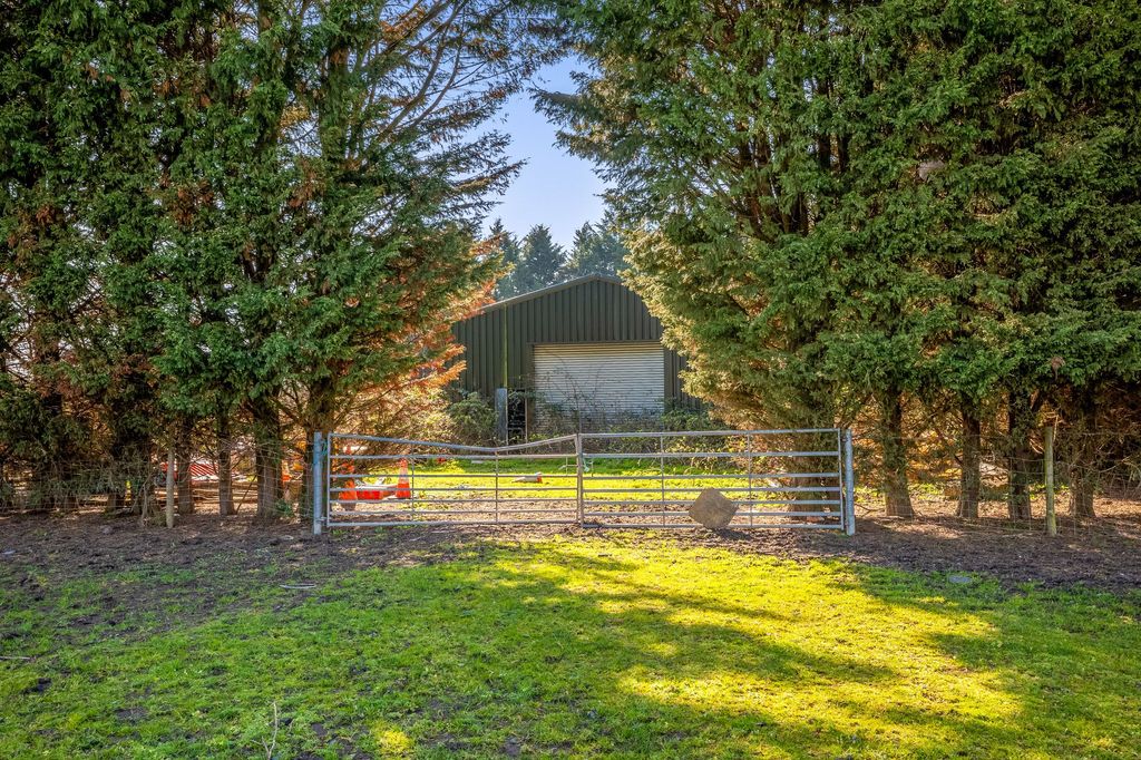 Property photo 2 of 14