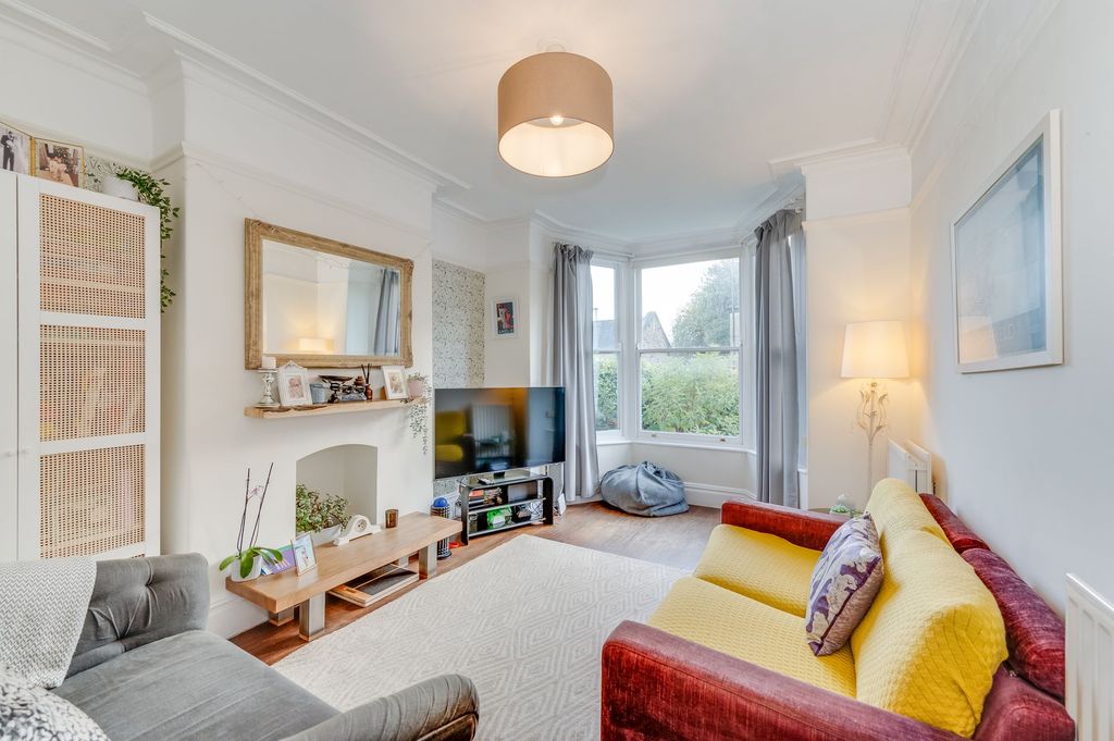 Property photo 2 of 21