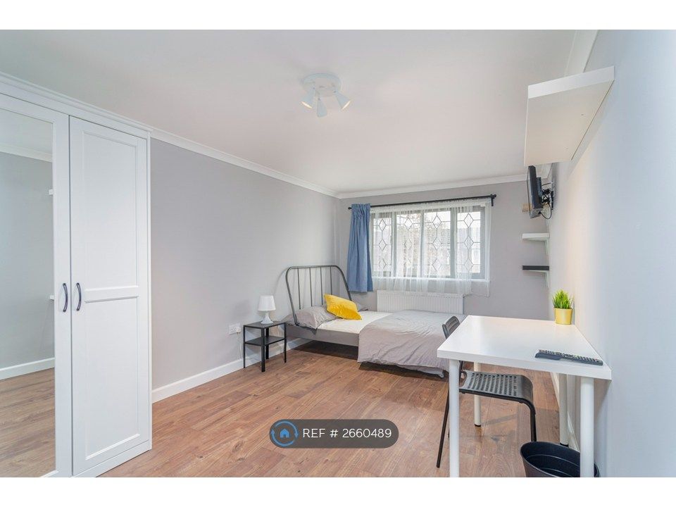 Property photo 1 of 6 Studio