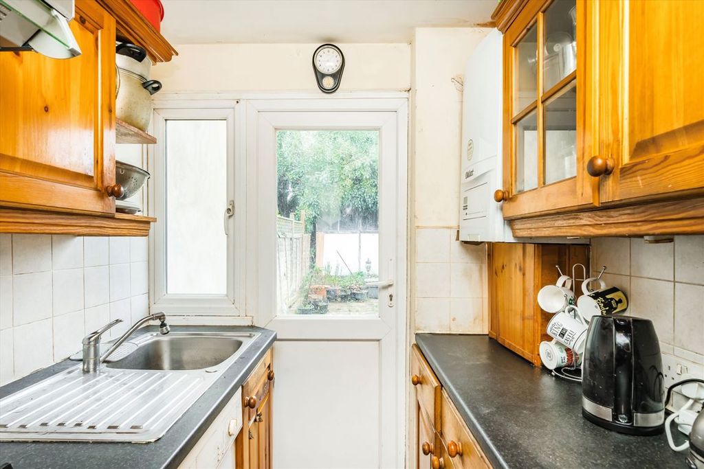 Property photo 3 of 5