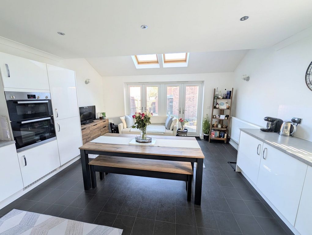 Property photo 3 of 24