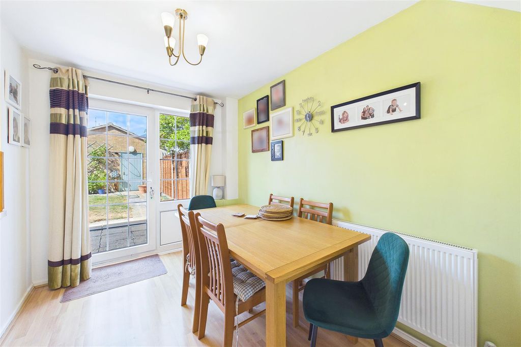 Property photo 3 of 13