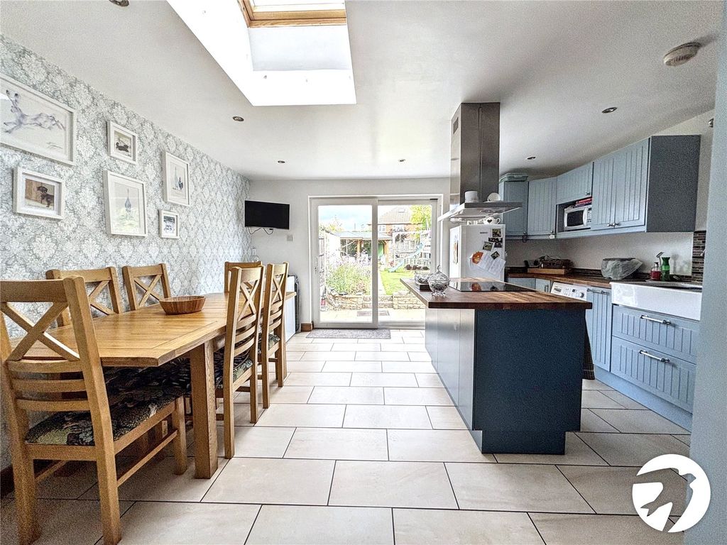 Property photo 1 of 15 Picture No. 10