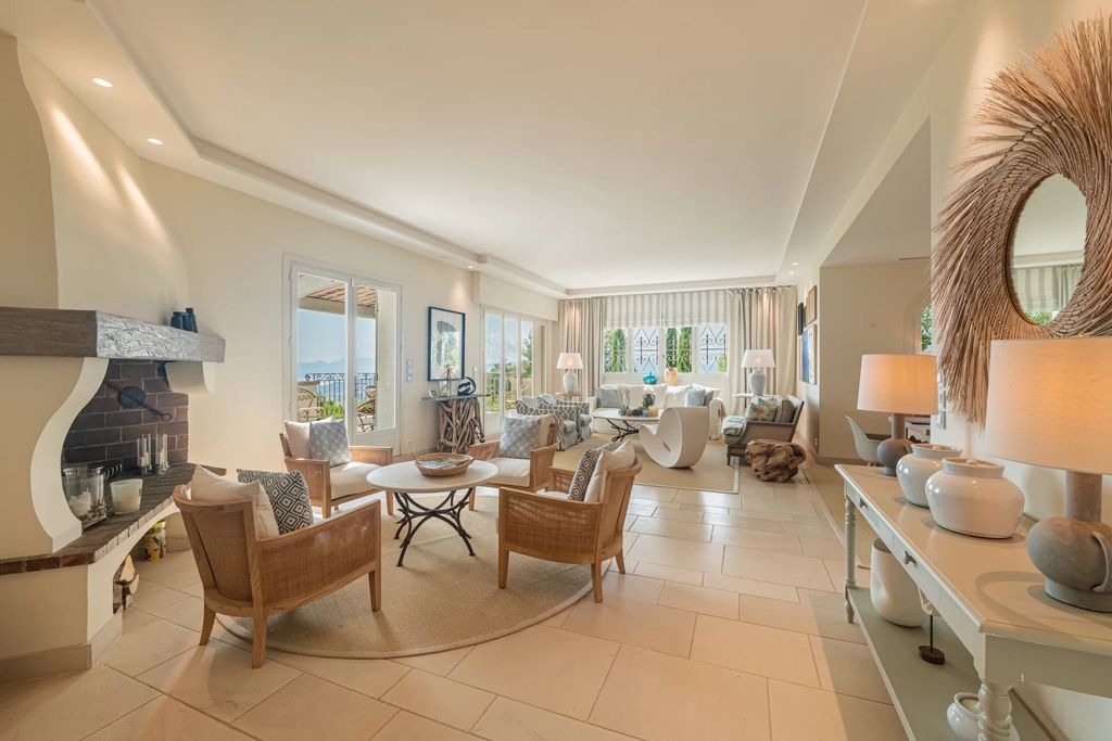 Property photo 3 of 23