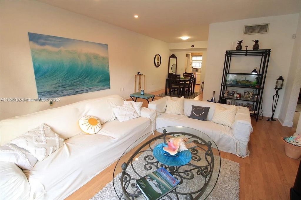 Property photo 3 of 24 <Alttext/>
