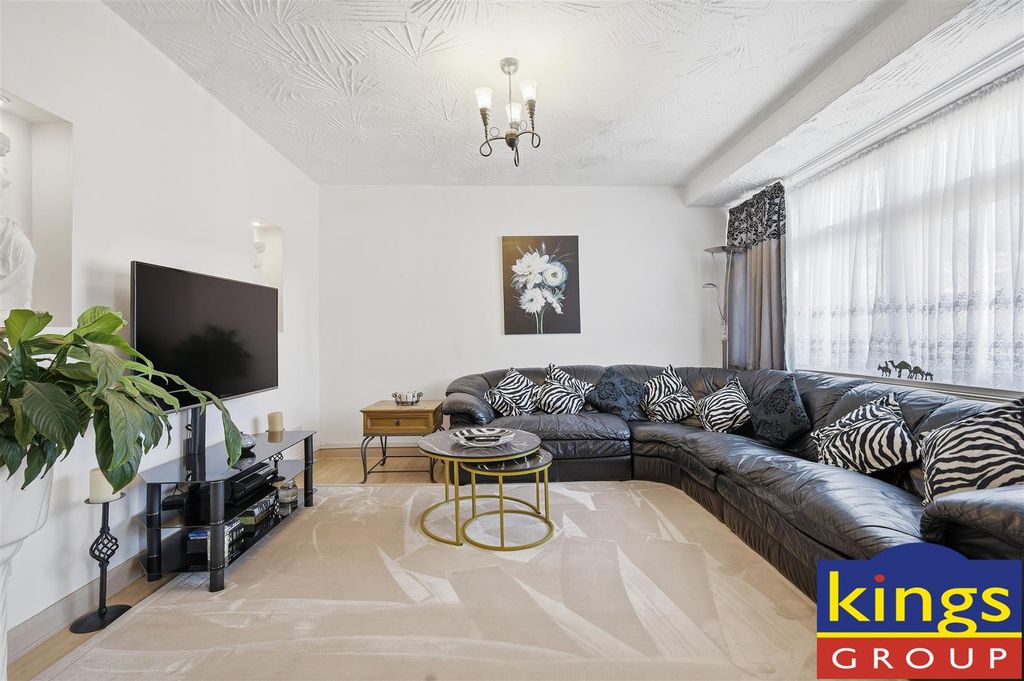 Property photo 2 of 25