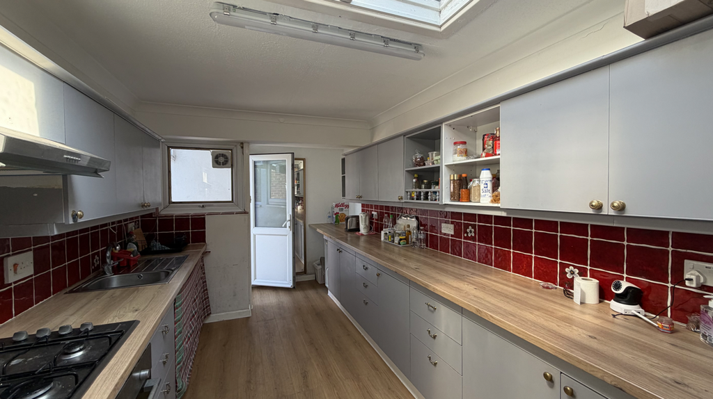 Property photo 1 of 6