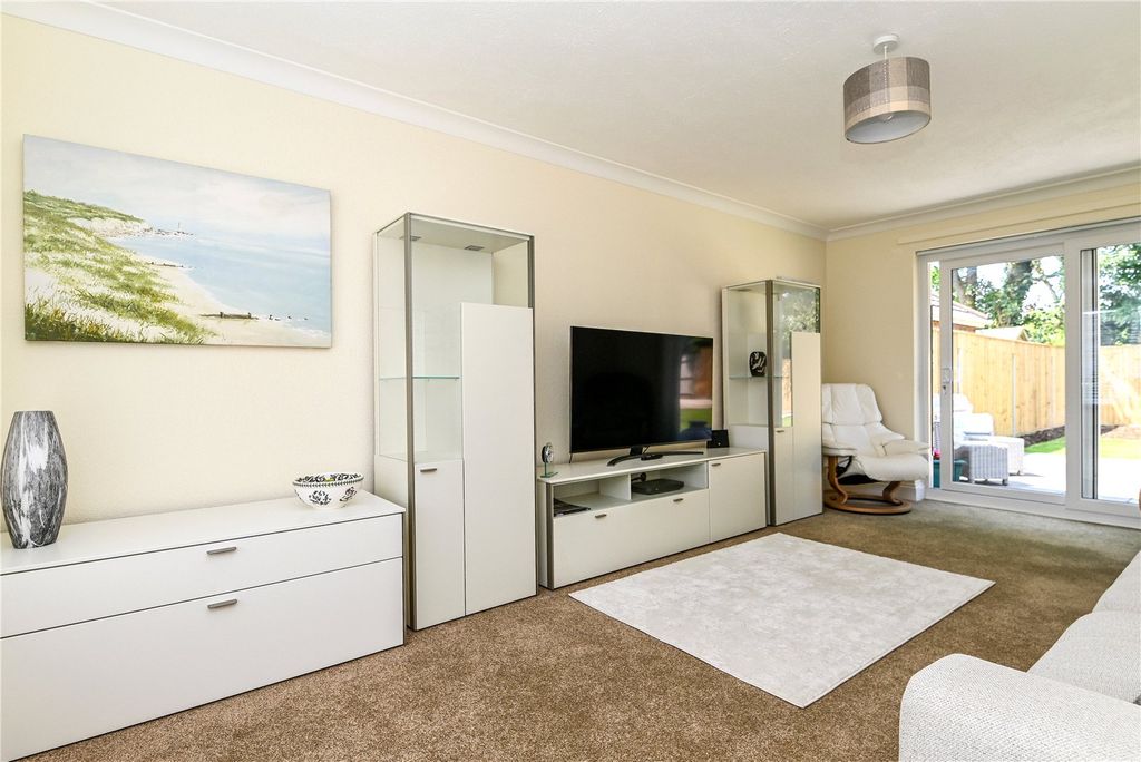 Property photo 3 of 21 Picture No. 06